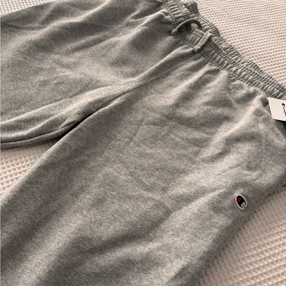 Men’s Brand New -matching 2 piece GRAY sweatsuit— Size: 2XL